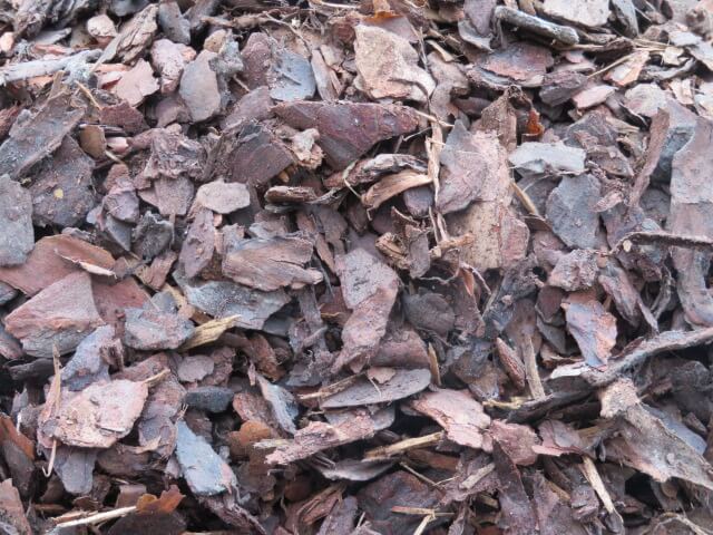 Rindenmulch aus Kiefernrinde in Peine abholen